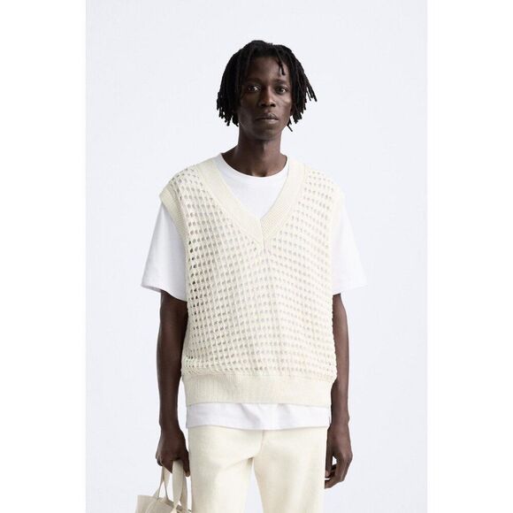 Zara Mens Cutwork Sweater Vest Size M Ivory Open Knit Crochet 1023/300 NWT - Picture 1 of 14